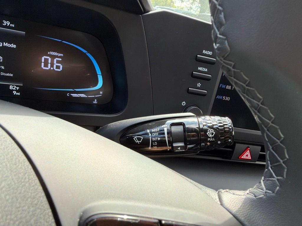 New 2026 Hyundai Elantra Sport FWD image 31