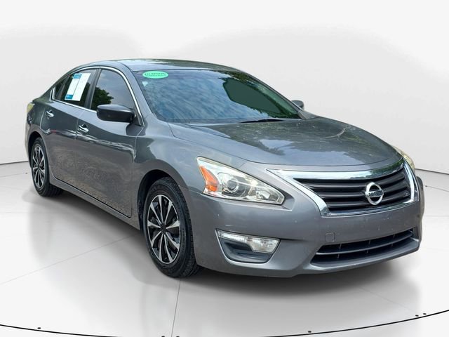 Used 2015 Nissan Altima 2.5 S w/ Power Driver Seat Package FWD image 4