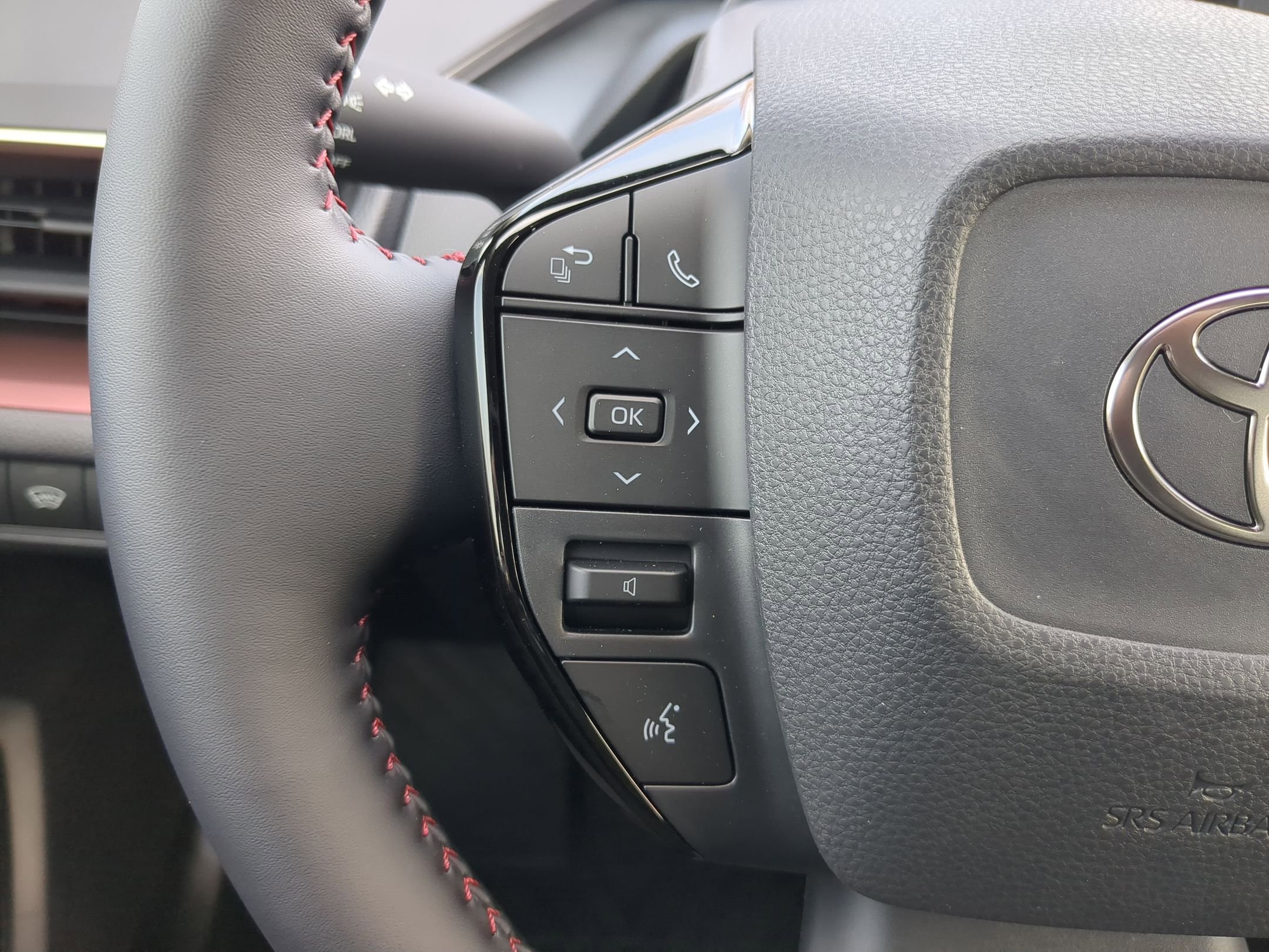 New 2026 Toyota Prius SE image 12