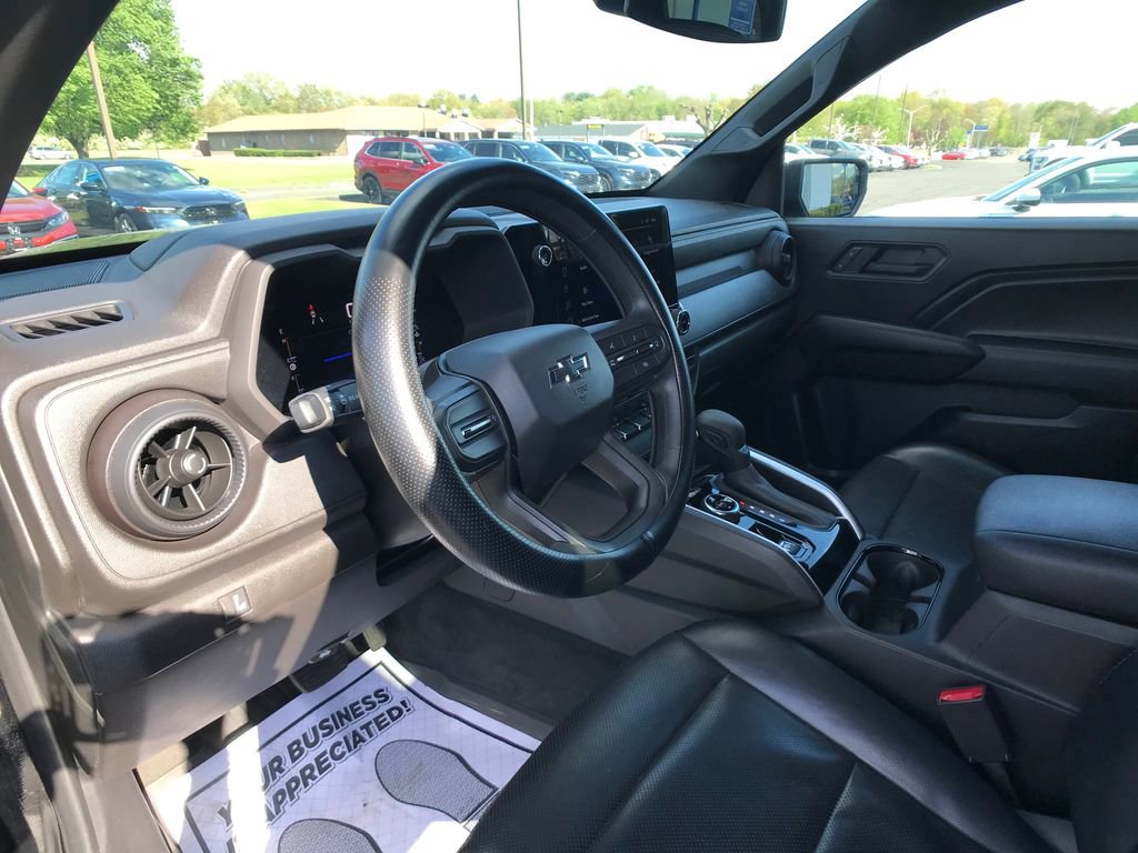 Used 2023 Chevrolet Colorado Trail Boss AWD/4WD image 19