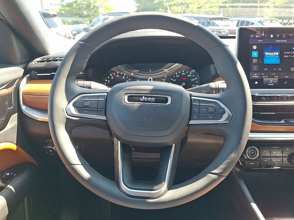 Used 2024 Jeep Compass Limited AWD/4WD image 17
