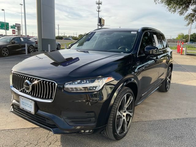 Certified 2022 Volvo XC90 T5 Momentum FWD image 3