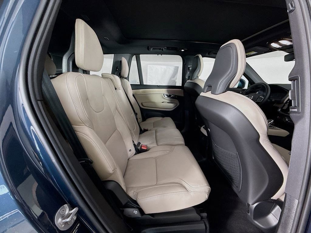 New 2026 Volvo XC90 T8 Ultra w/ Protection Package Premier AWD/4WD image 30