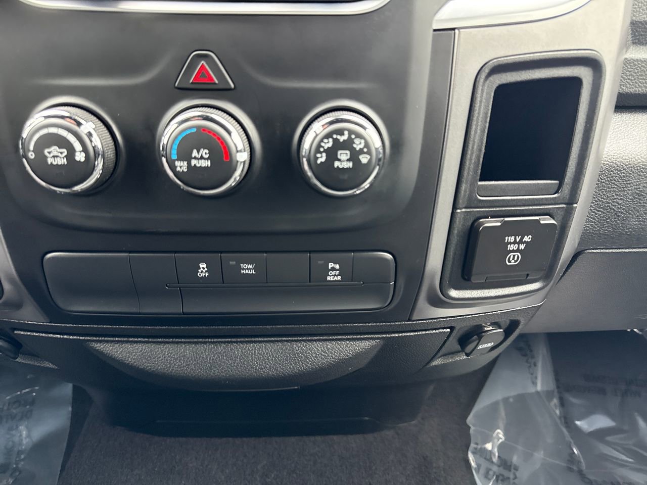 Used 2022 RAM 1500 Classic Warlock image 22