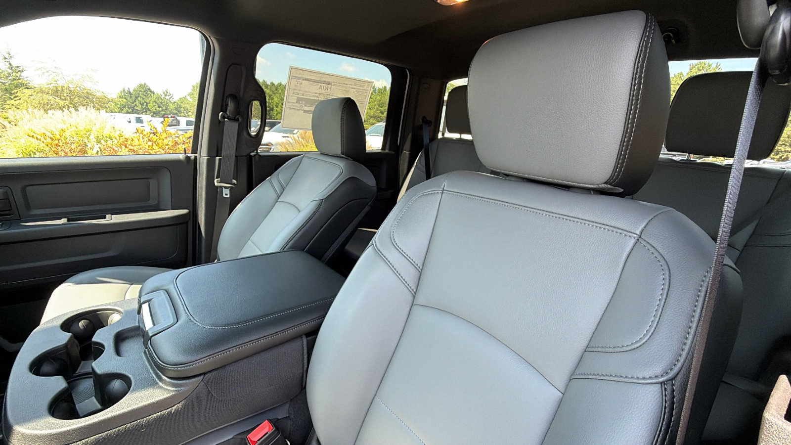 New 2027 RAM 3500 Tradesman w/ Chrome Appearance Group A AWD/4WD image 17