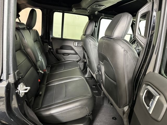 Used 2022 Jeep Wrangler Unlimited Sahara w/ Cold Weather Group image 27