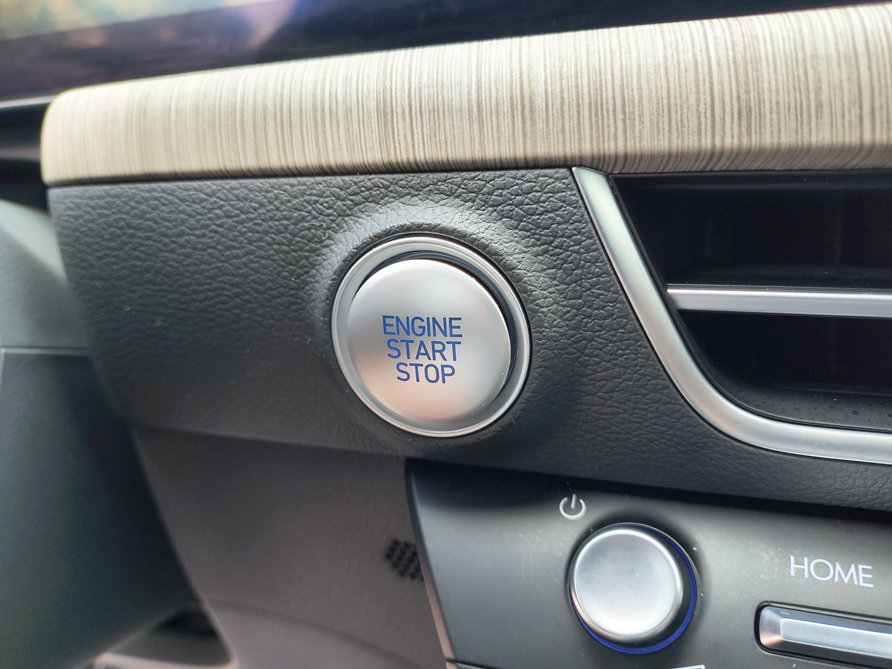 Certified 2025 Hyundai Sonata SEL FWD image 30