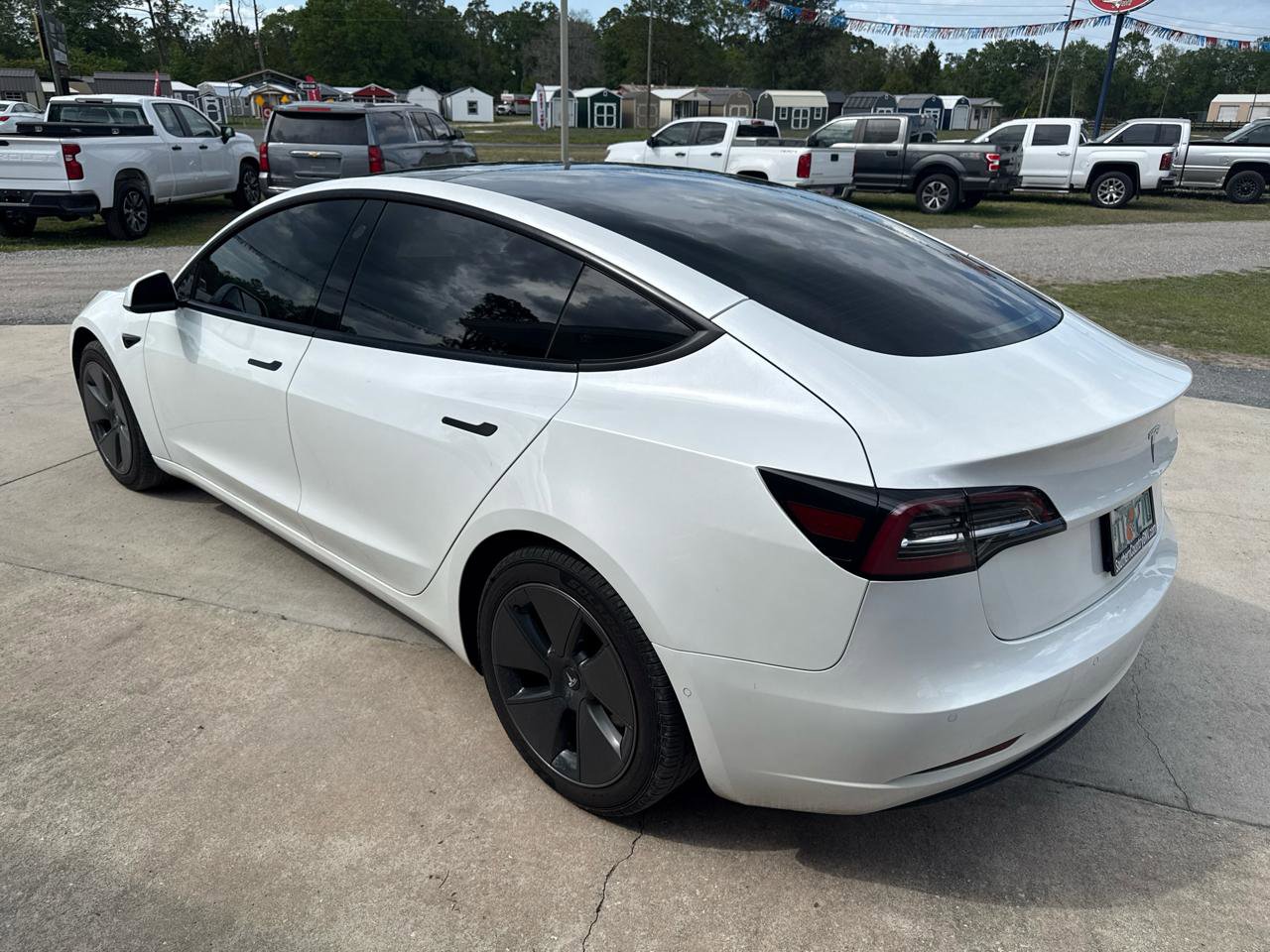 Used 2021 Tesla Model 3 Standard Range Plus image 5