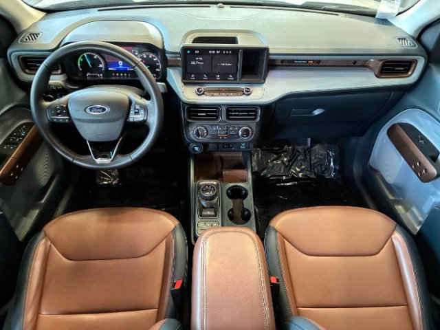 Used 2023 Ford Maverick Lariat FWD image 3