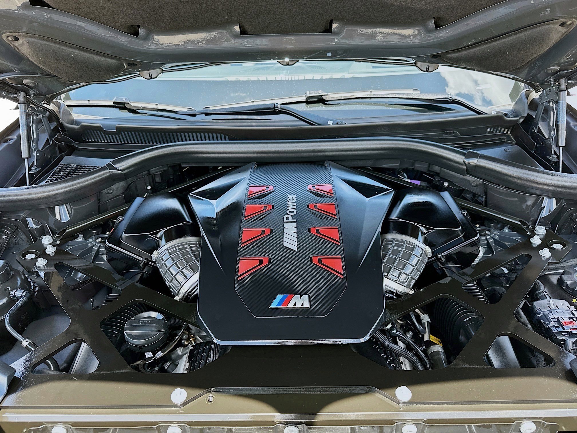 Used 2025 BMW X6 M Competition w/ Executive Package image 37