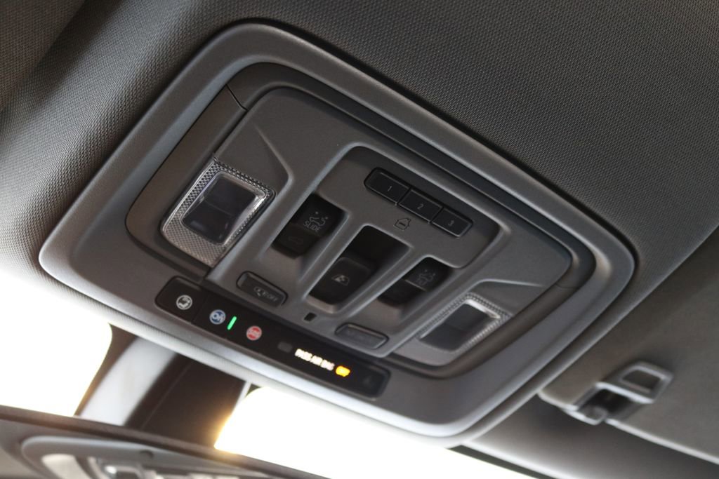 Used 2020 GMC Sierra 1500 Denali AWD/4WD image 19