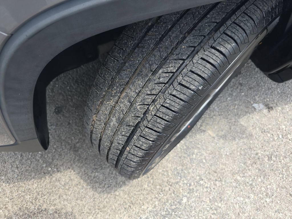 Used 2015 Jeep Cherokee Latitude FWD image 28