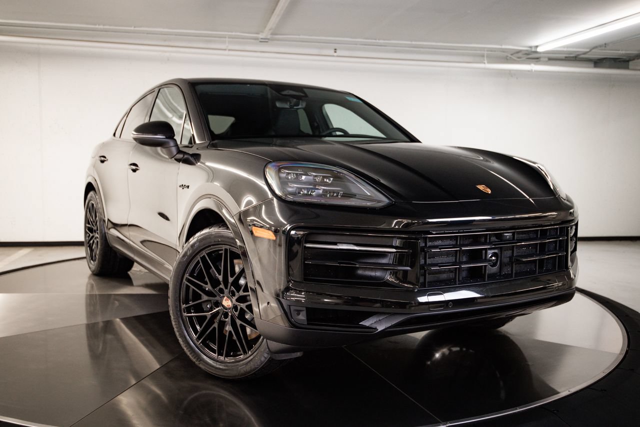 New 2026 Porsche Cayenne E-Hybrid Coupe AWD/4WD image 9