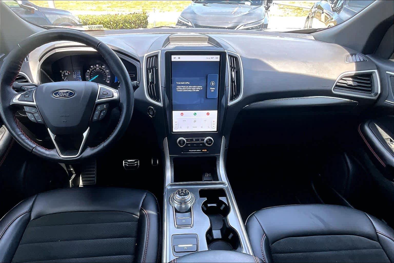 Used 2022 Ford Edge ST-Line w/ Class II Trailer Tow Package AWD/4WD image 16