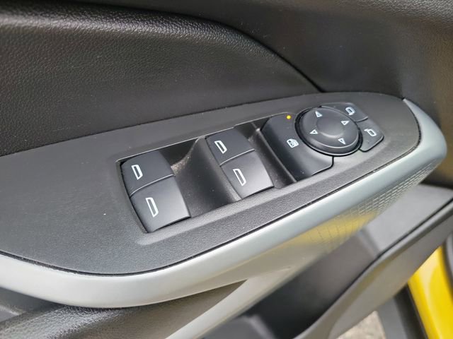 Certified 2024 Chevrolet Trax RS w/ Driver Confidence Package FWD image 18