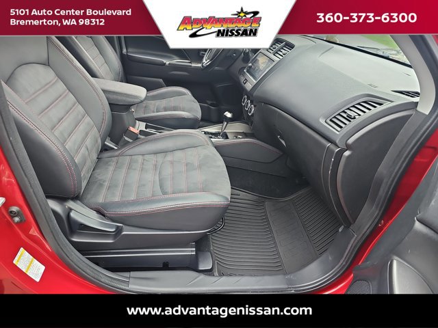 Used 2018 Mitsubishi Outlander Sport SE AWD/4WD image 18