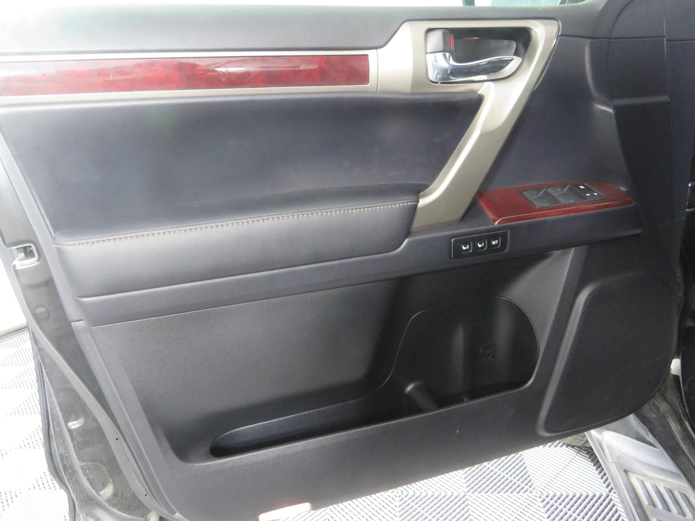 Used 2019 Lexus GX 460 Luxury AWD/4WD image 47