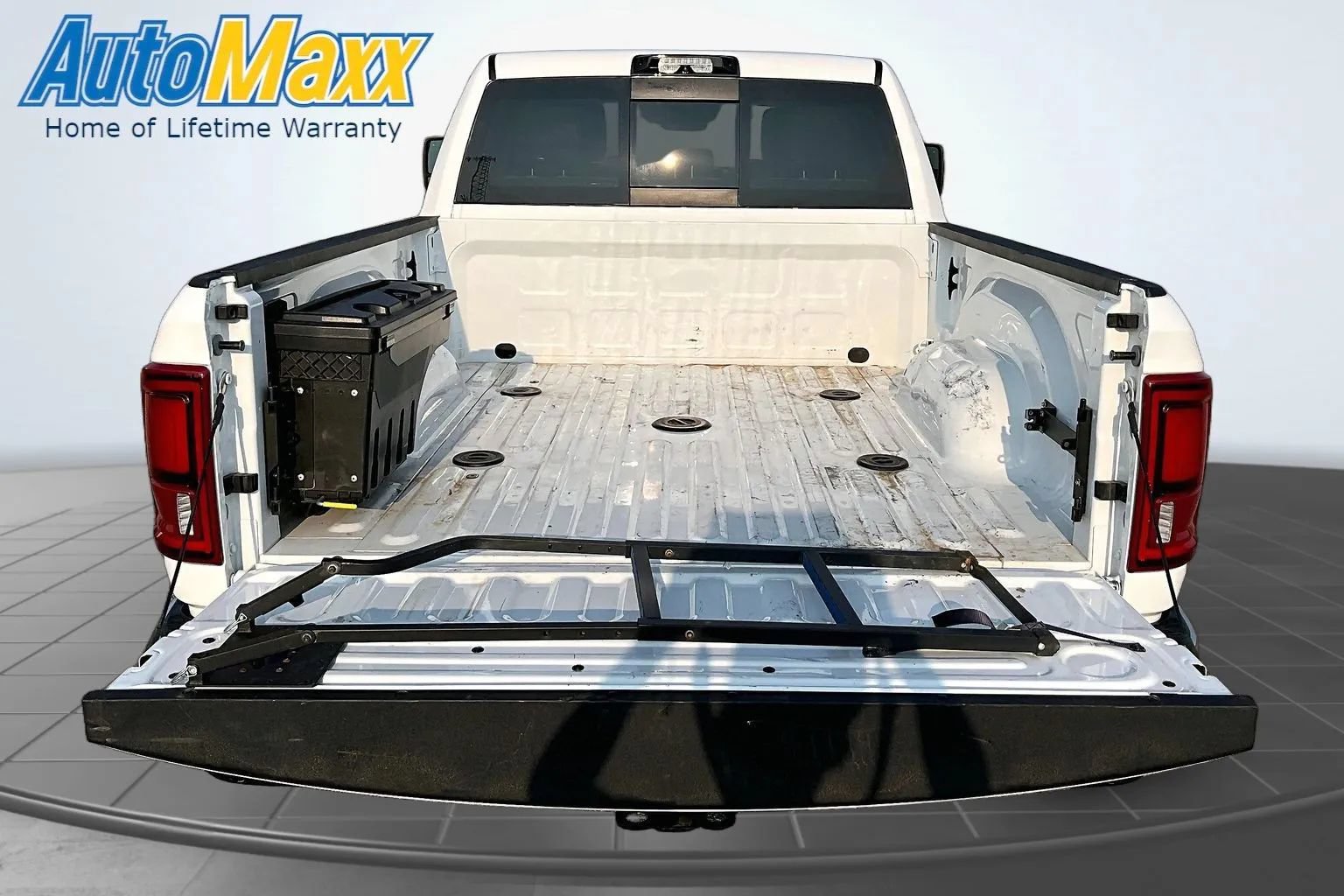 Used 2025 RAM 2500 Laramie w/ Towing Technology Group AWD/4WD image 7
