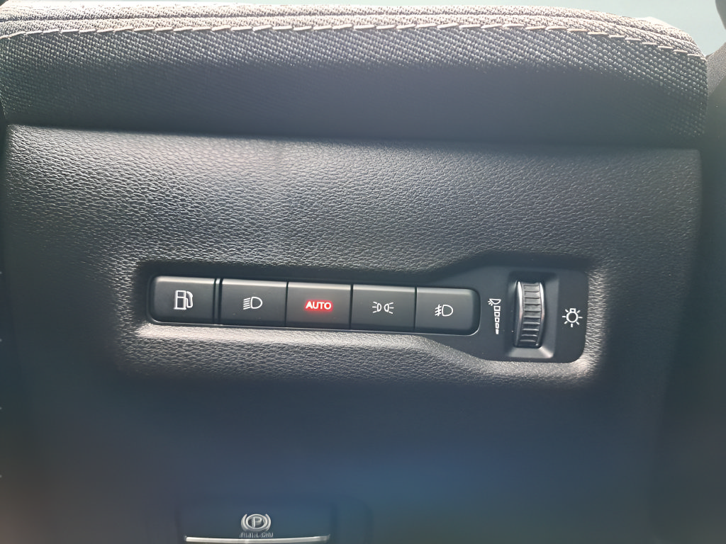 New 2026 Jeep Cherokee Laredo AWD/4WD image 23