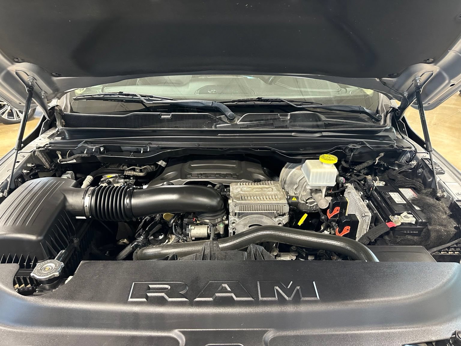 Used 2021 RAM 1500 Laramie AWD/4WD image 43