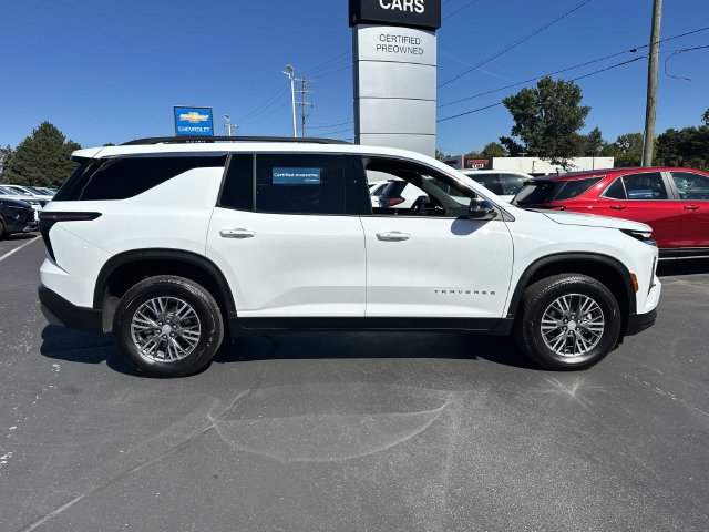 Certified 2025 Chevrolet Traverse LT FWD image 8