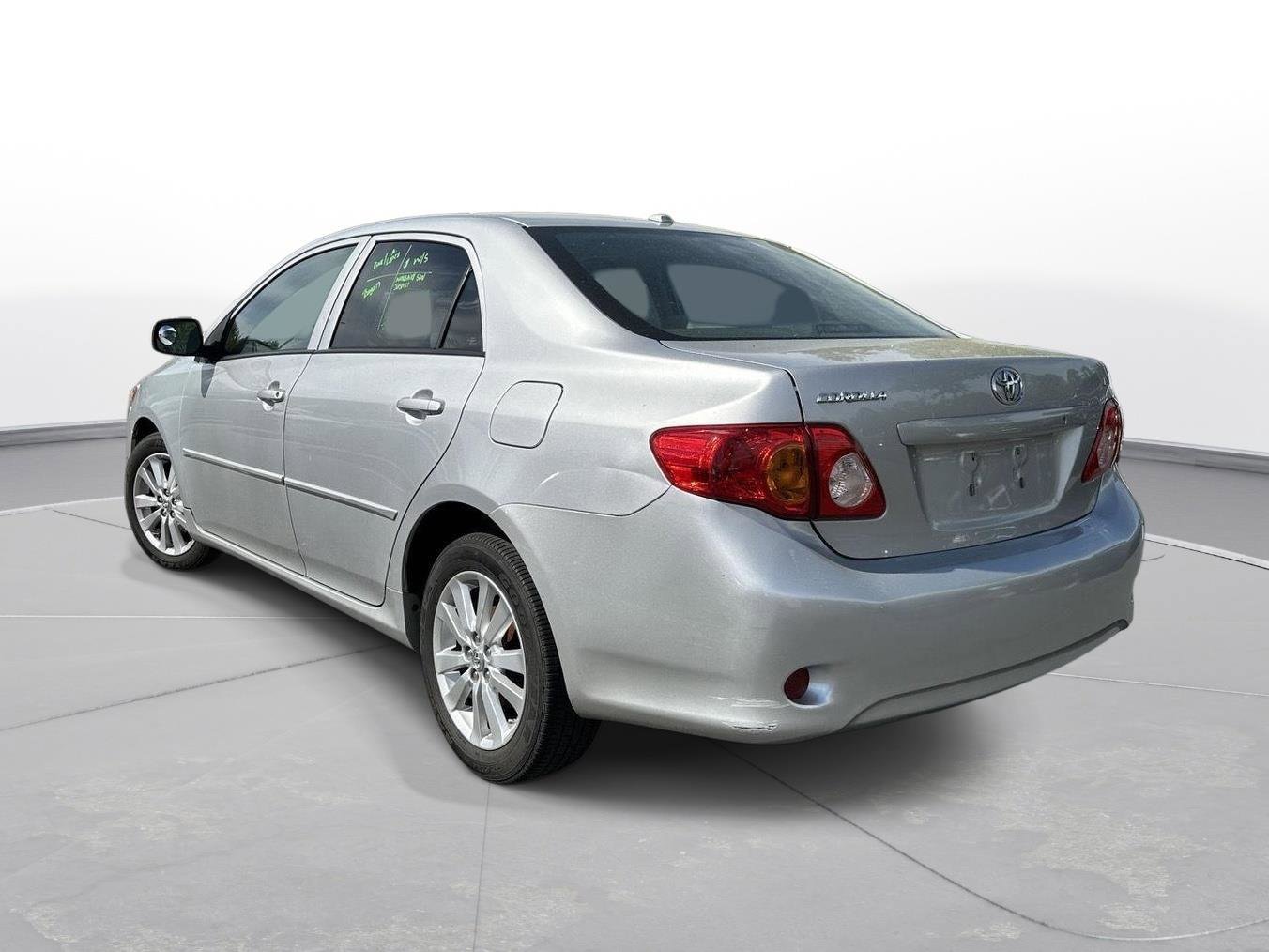 Used 2010 Toyota Corolla LE image 8