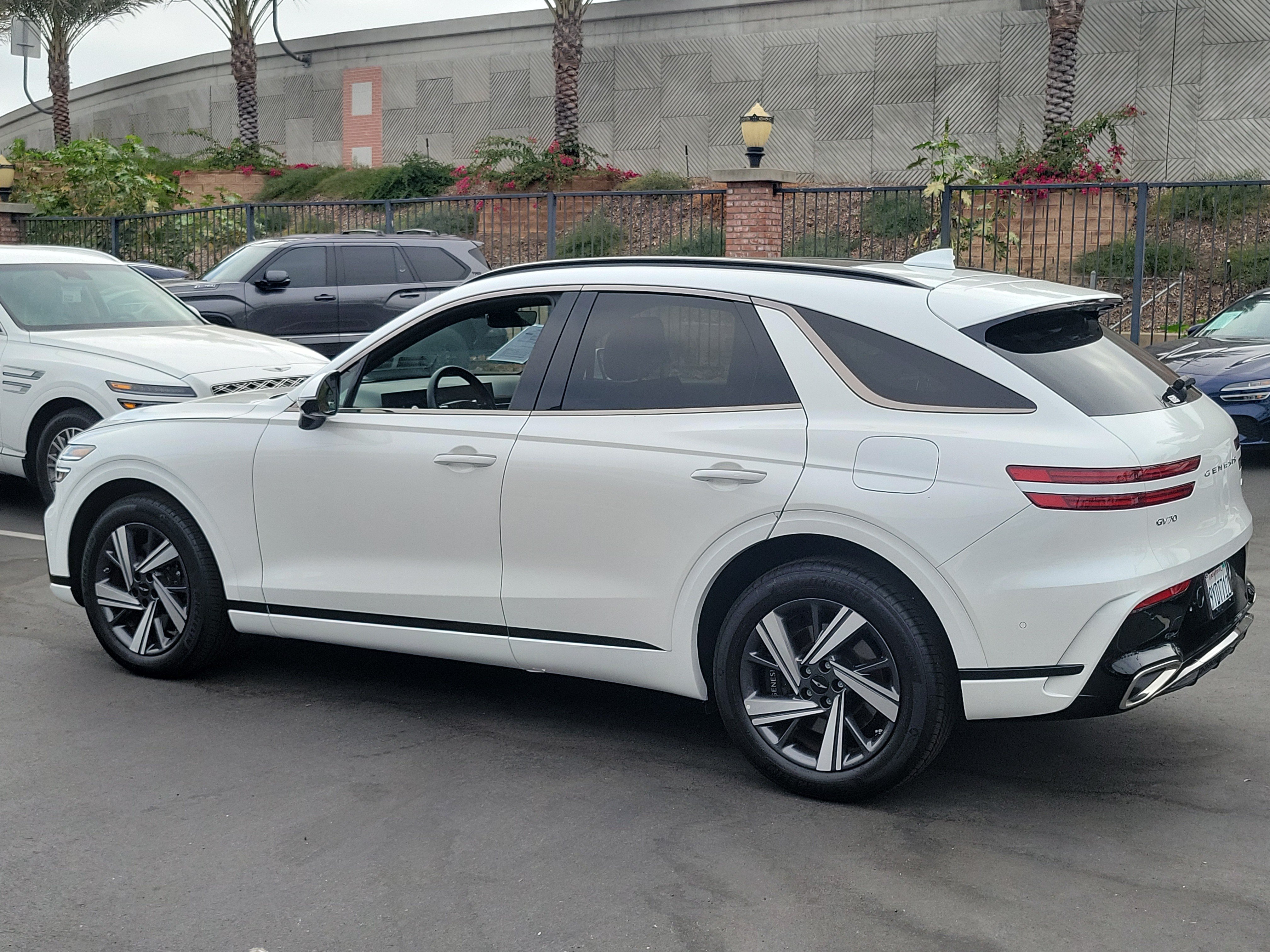 Certified 2026 Genesis GV70 3.5T Sport Advanced AWD/4WD image 28