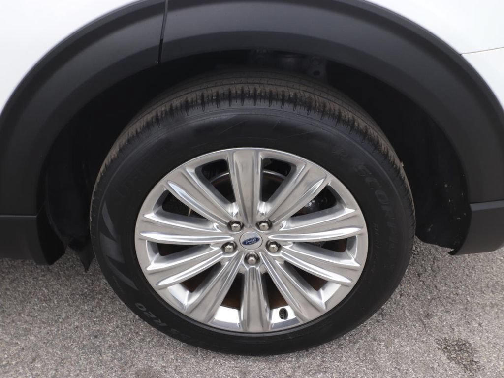 Used 2023 Ford Explorer Limited w/ Limited Technology Package RWD image 10