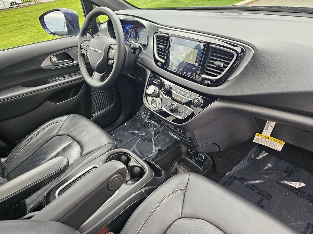 Used 2020 Chrysler Pacifica Touring-L Plus w/ Advanced Safetytec Group image 10