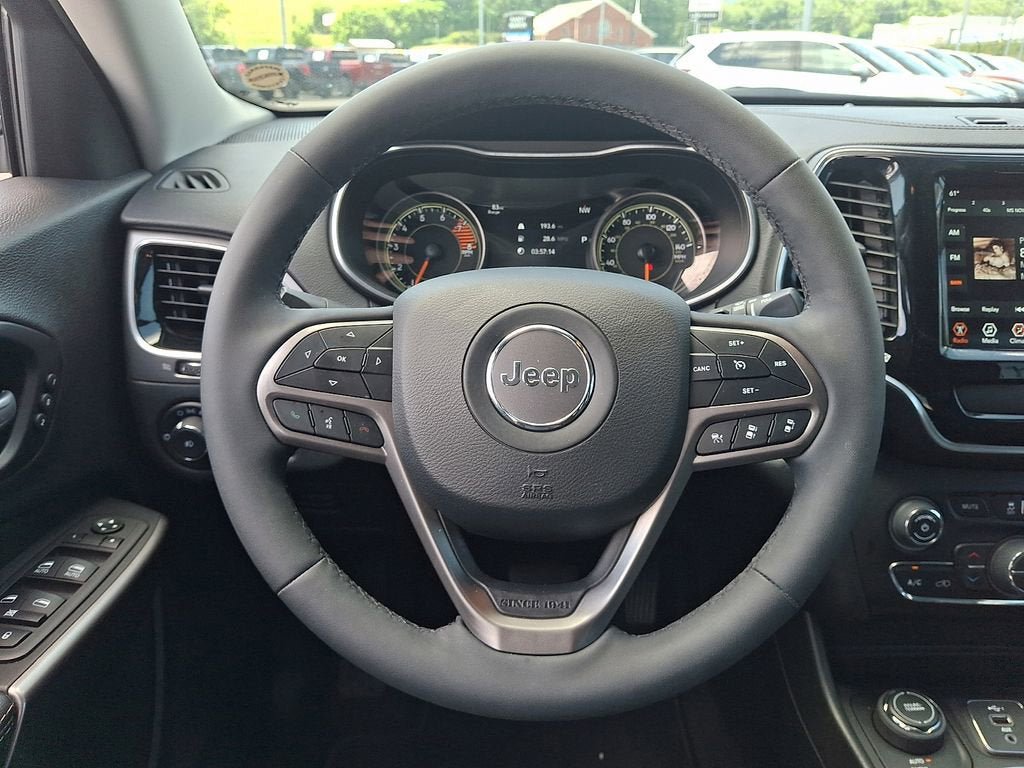 Used 2022 Jeep Cherokee Limited AWD/4WD image 19