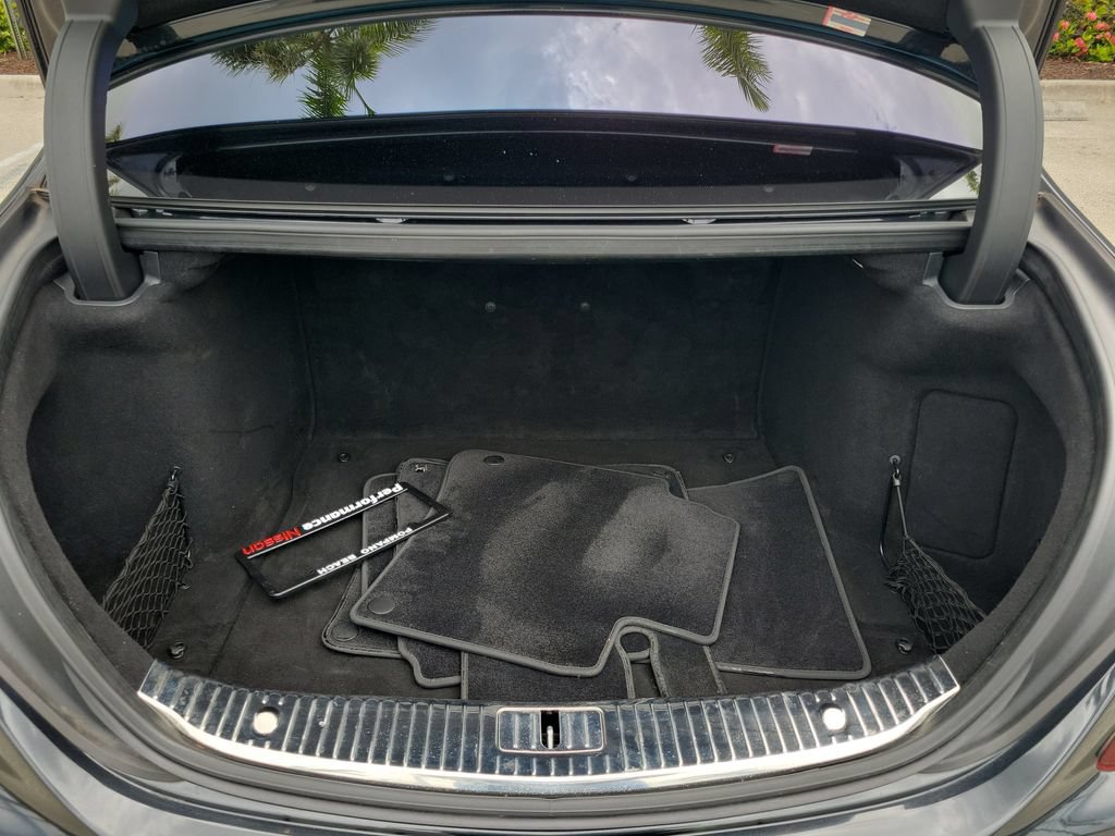 Used 2018 Mercedes-Benz S 560 Sedan image 13