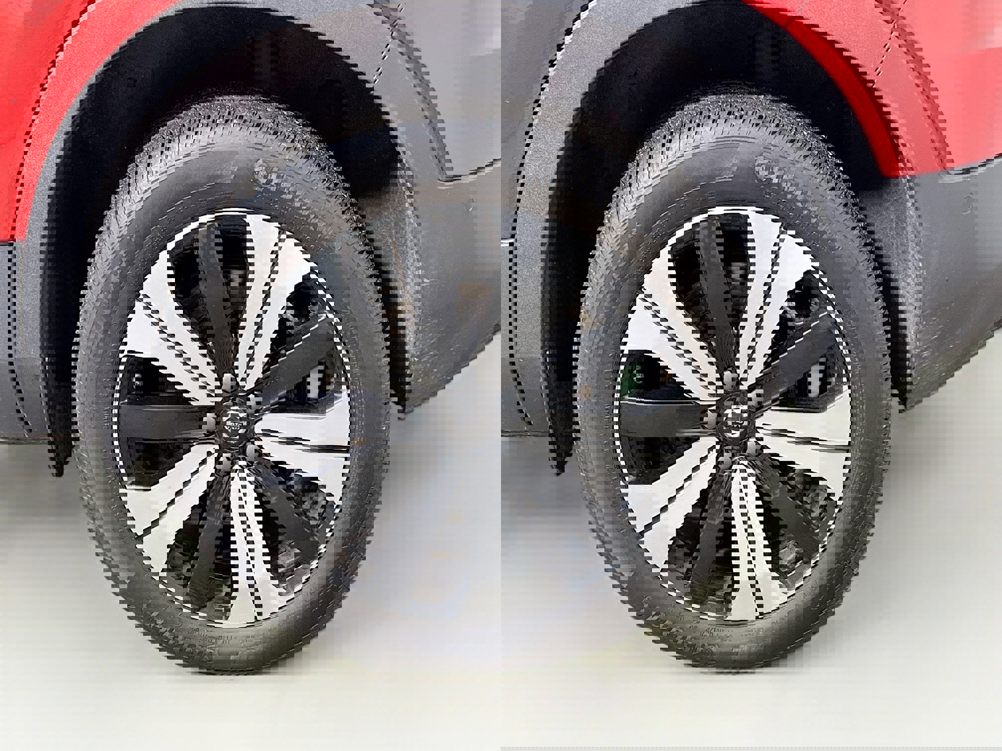 Used 2023 Volvo C40 P8 Recharge Plus AWD/4WD image 29