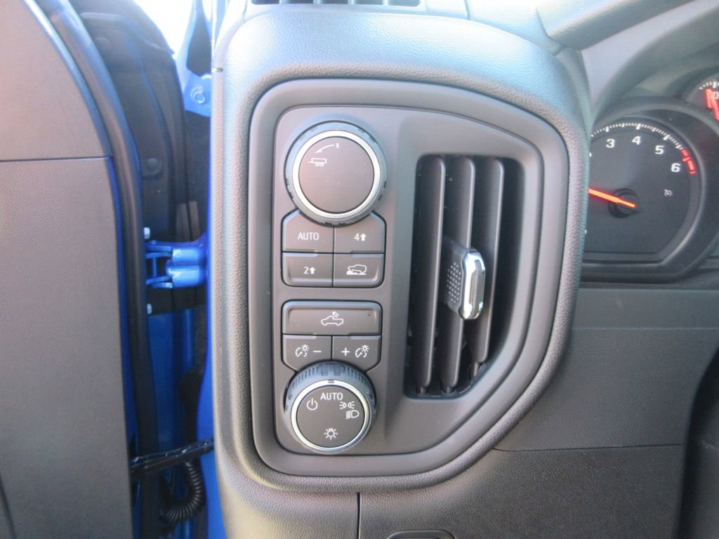 New 2026 Chevrolet Silverado 1500 Custom w/ Turbomax Blackout Package image 24