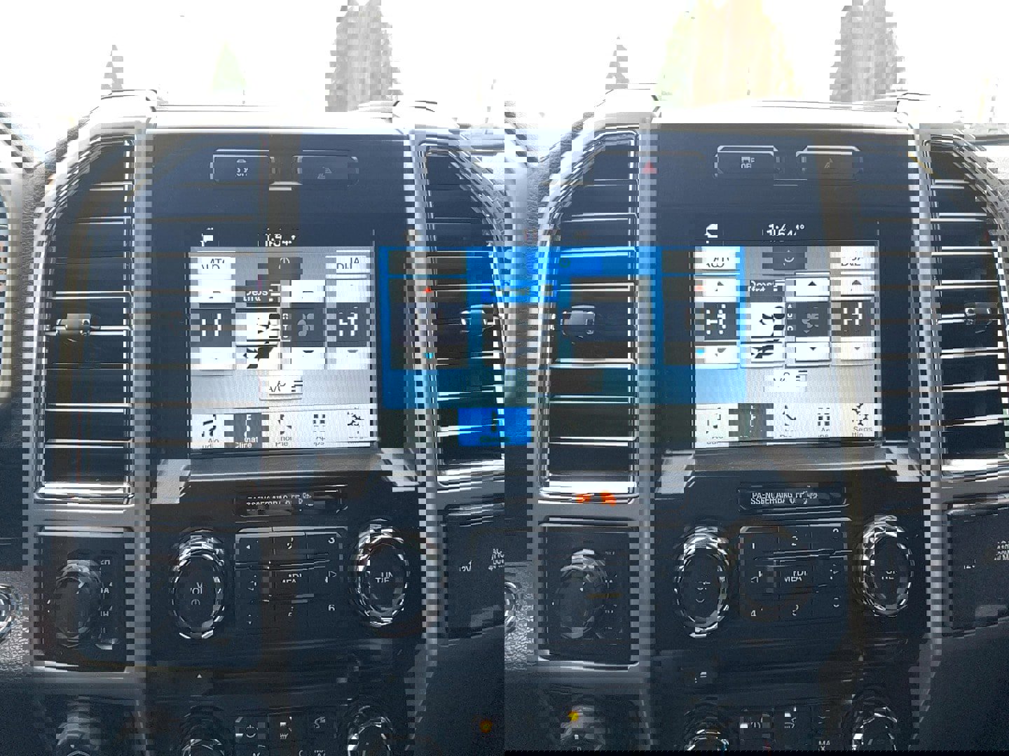 Used 2016 Ford F150 Lariat w/ Equipment Group 501A Mid image 18