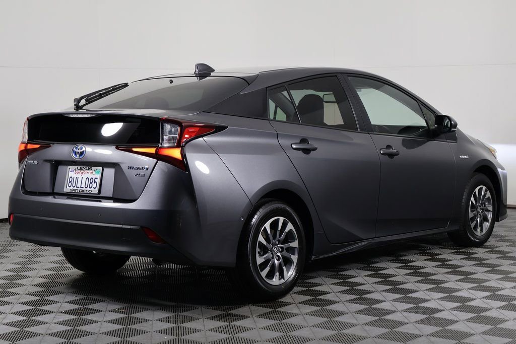 Used 2021 Toyota Prius XLE w/ Advanced Technology Package image 4