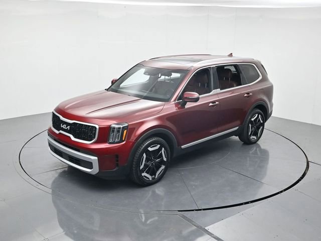 Used 2023 Kia Telluride EX w/ EX Captain's Chair Package FWD image 40