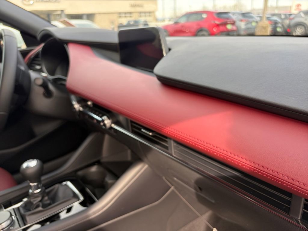 New 2026 MAZDA MAZDA3 2.5 S Hatchback w/ Premium Pkg FWD image 18