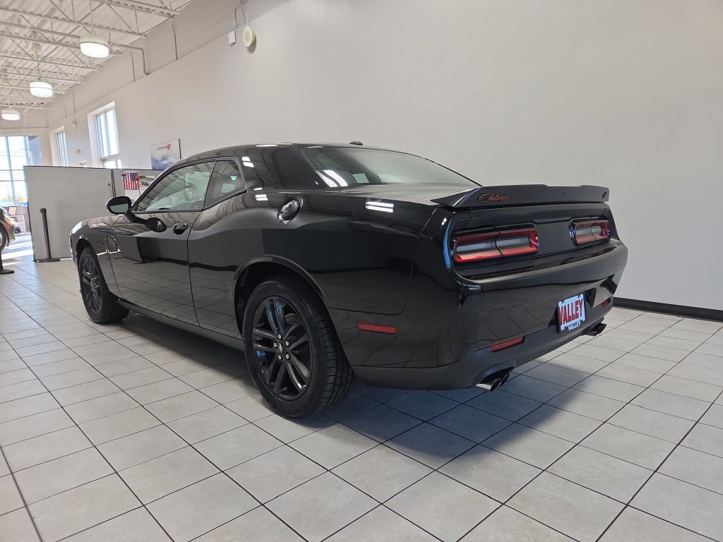 Used 2019 Dodge Challenger GT w/ Blacktop Package AWD/4WD image 10