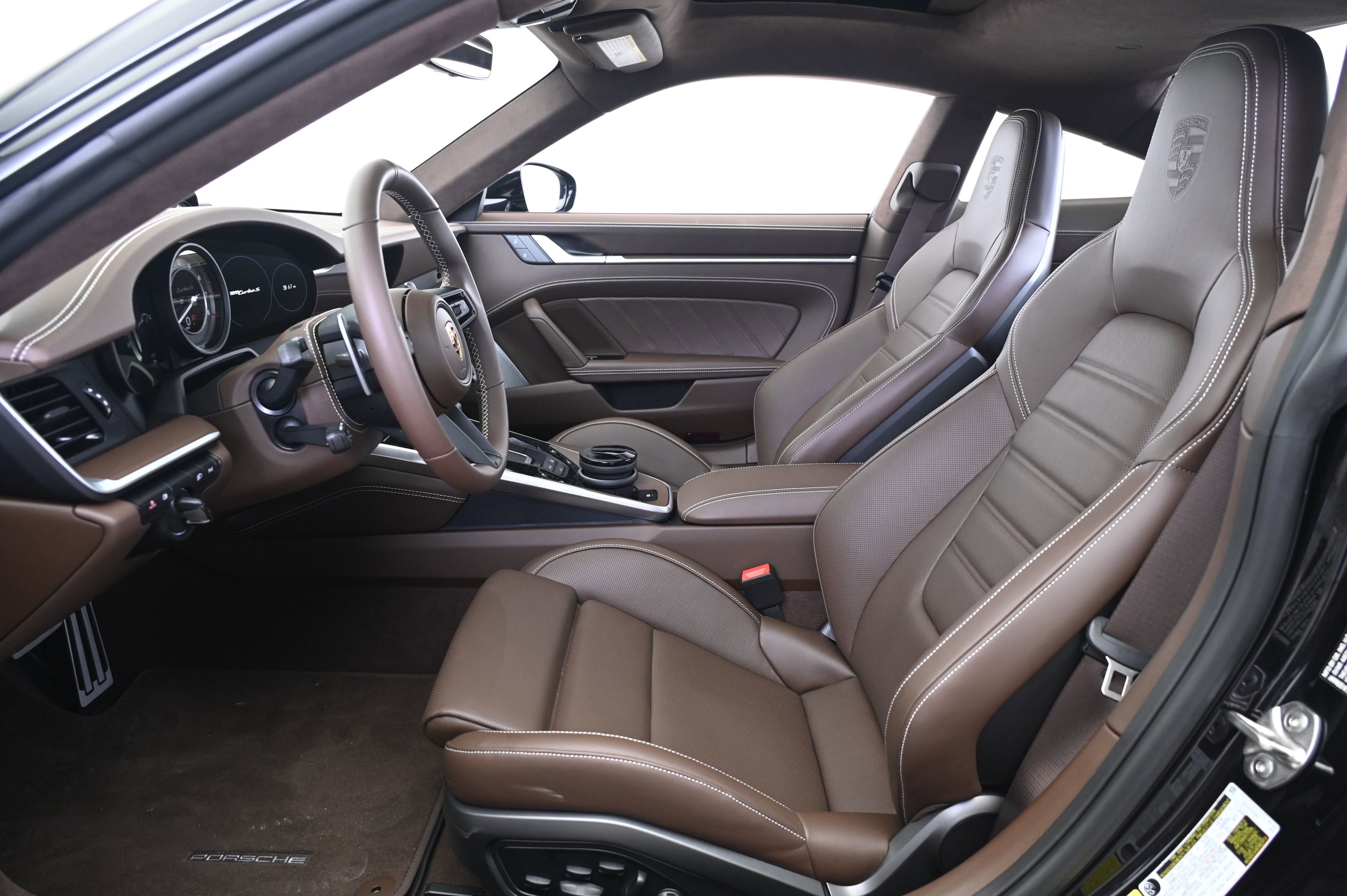 Used 2025 Porsche 911 Turbo image 25