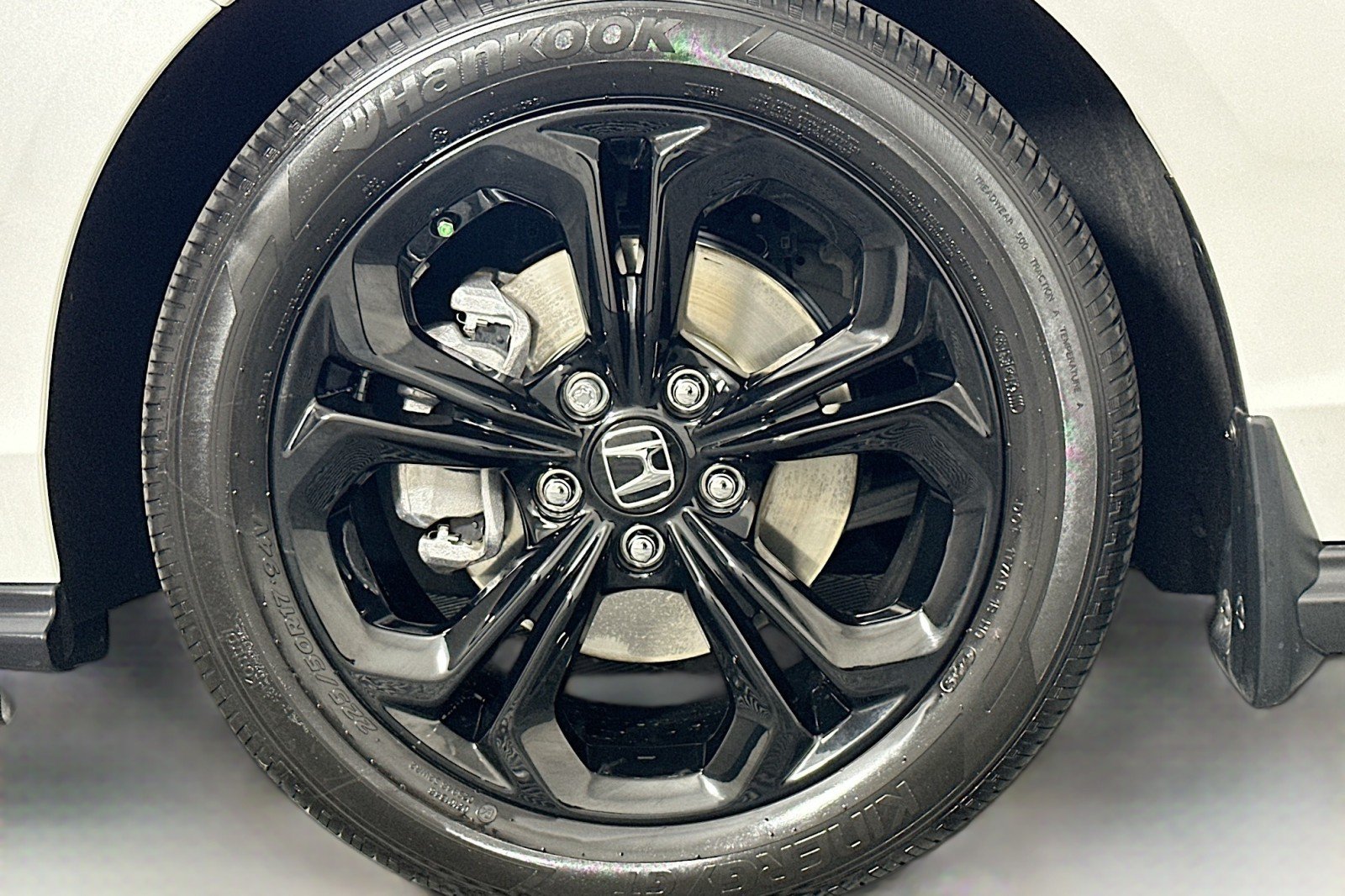 Used 2025 Honda Accord SE image 11