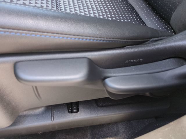 Used 2025 Chevrolet Trax LT w/ LT Convenience Package FWD image 21