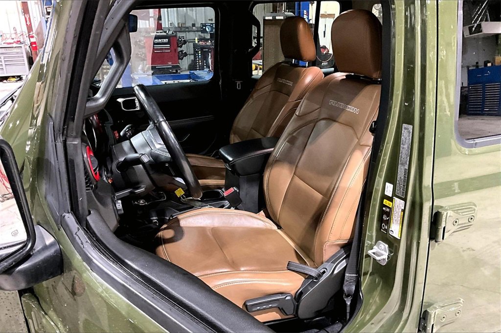 Used 2022 Jeep Wrangler Unlimited Rubicon w/ Cold Weather Group image 21
