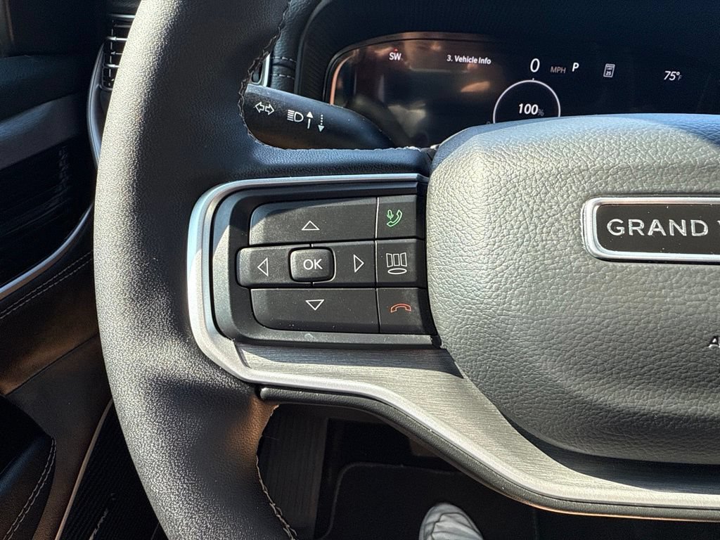 Used 2026 Jeep Grand Wagoneer Limited AWD/4WD image 23
