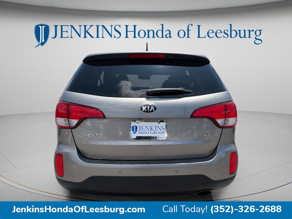 Used 2015 Kia Sorento EX w/ EX V6 Touring Package FWD image 4