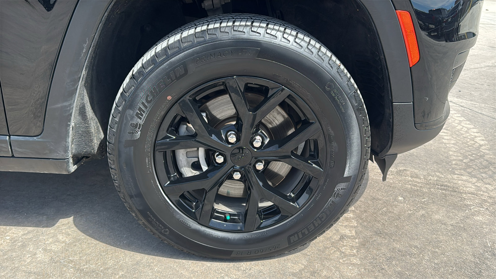 Certified 2024 Jeep Grand Cherokee L Altitude image 34