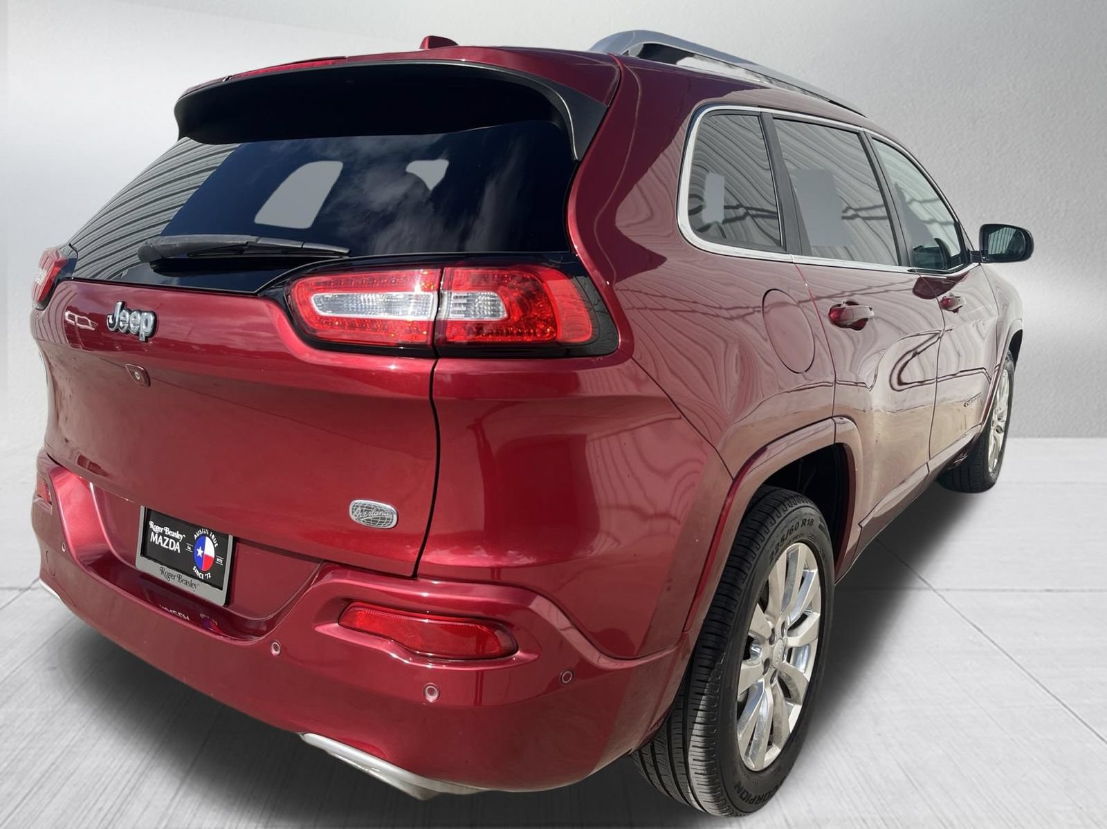 Used 2017 Jeep Cherokee Overland w/ Technology Group FWD image 9