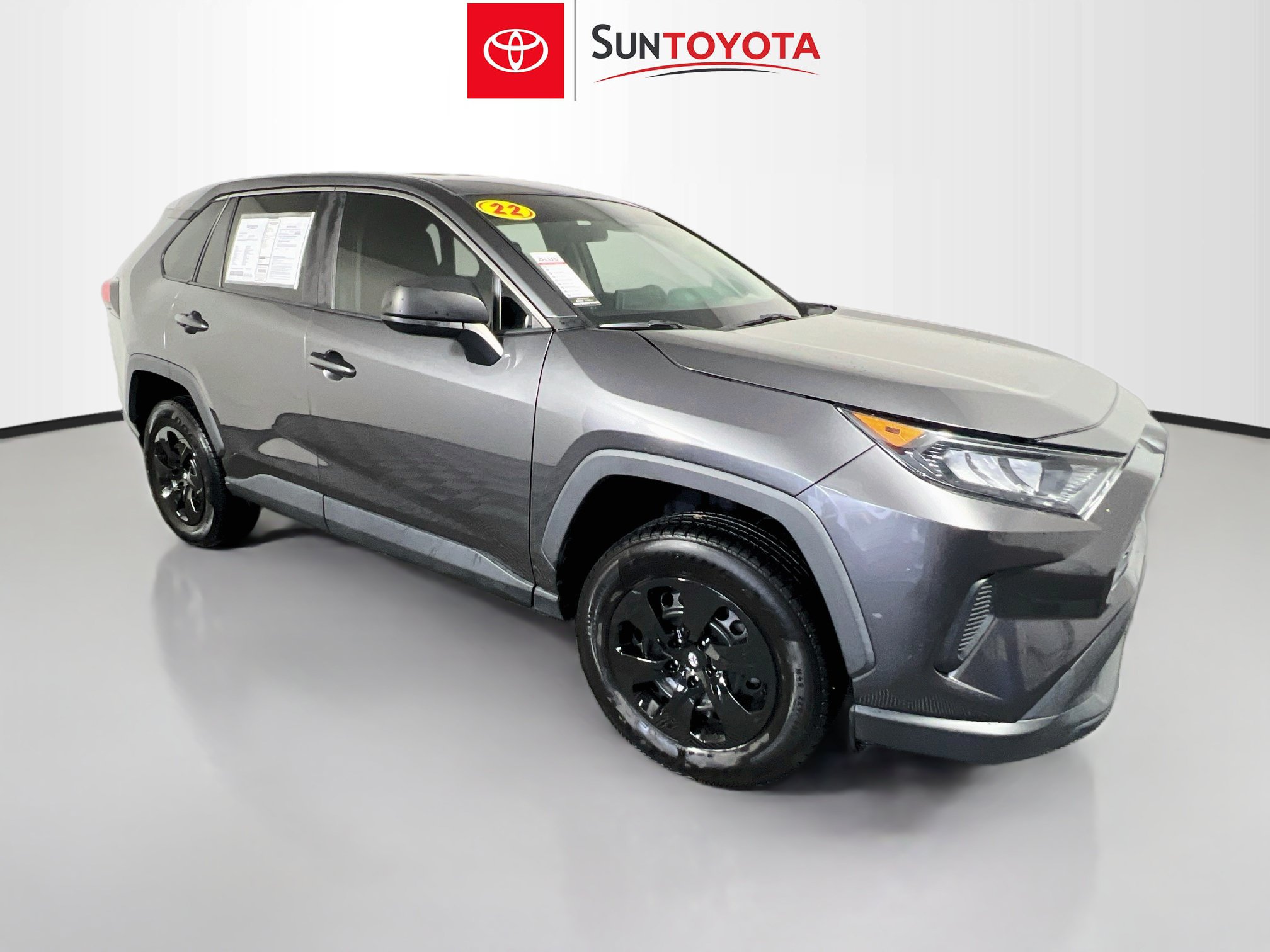Used 2022 Toyota RAV4 LE FWD image 1
