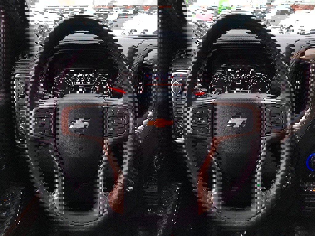 Used 2020 Chevrolet Silverado 1500 High Country w/ Technology Package image 20