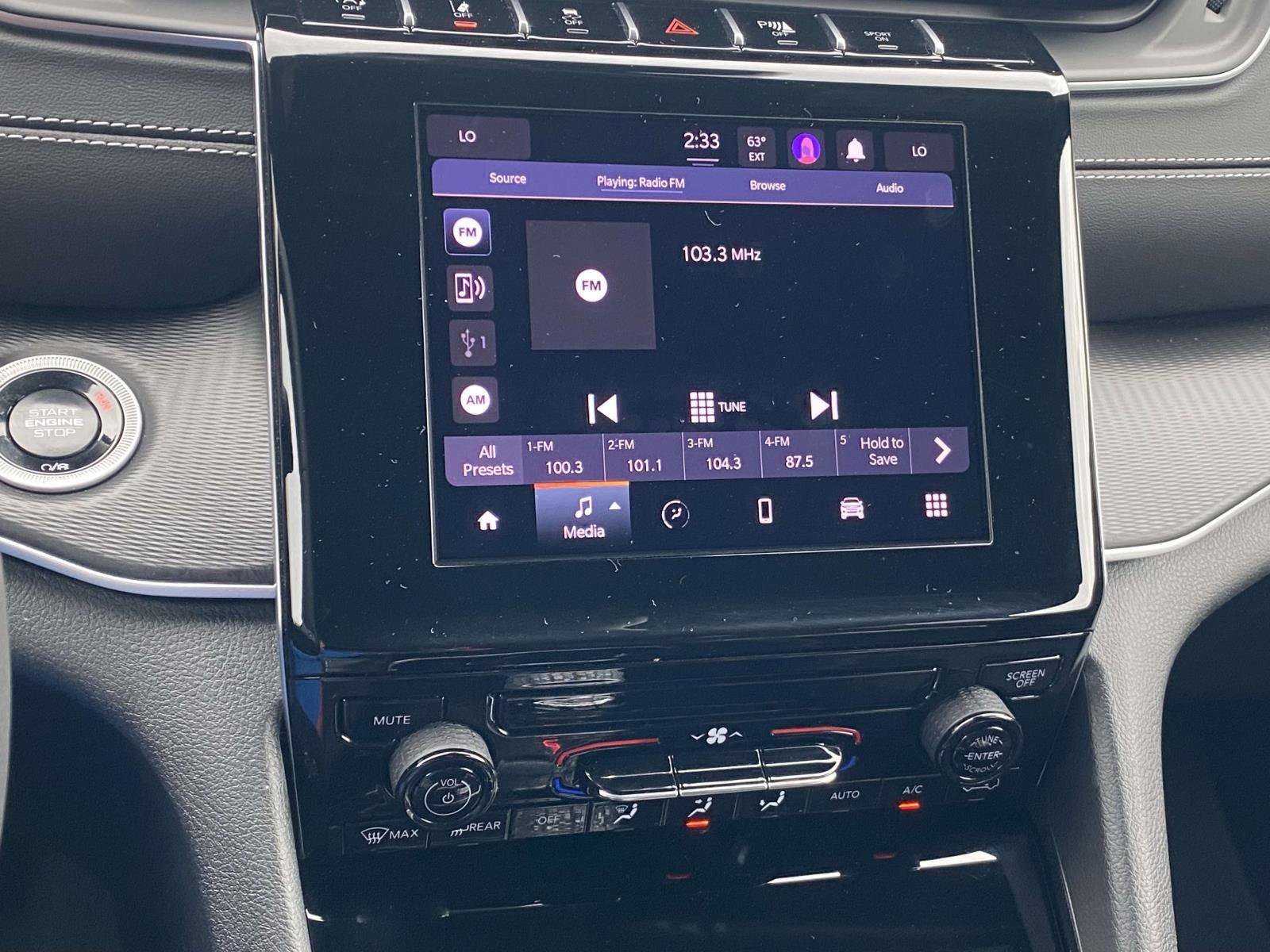 Certified 2024 Jeep Grand Cherokee Laredo X image 8