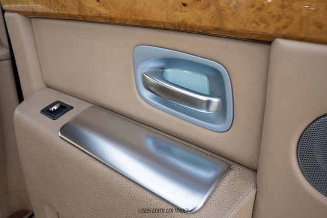Used 2005 Rolls-Royce Phantom Sedan RWD image 39